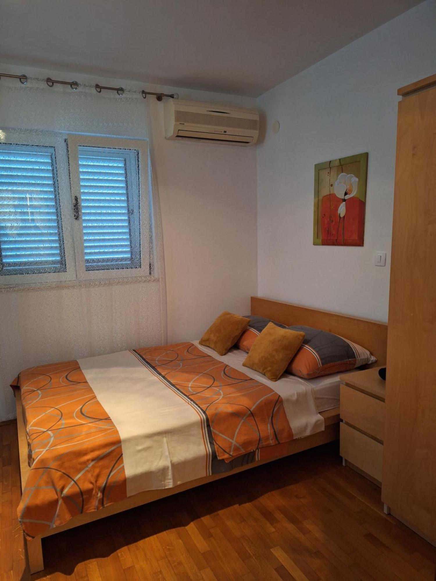 Apartments Romana Слатине Екстериор снимка