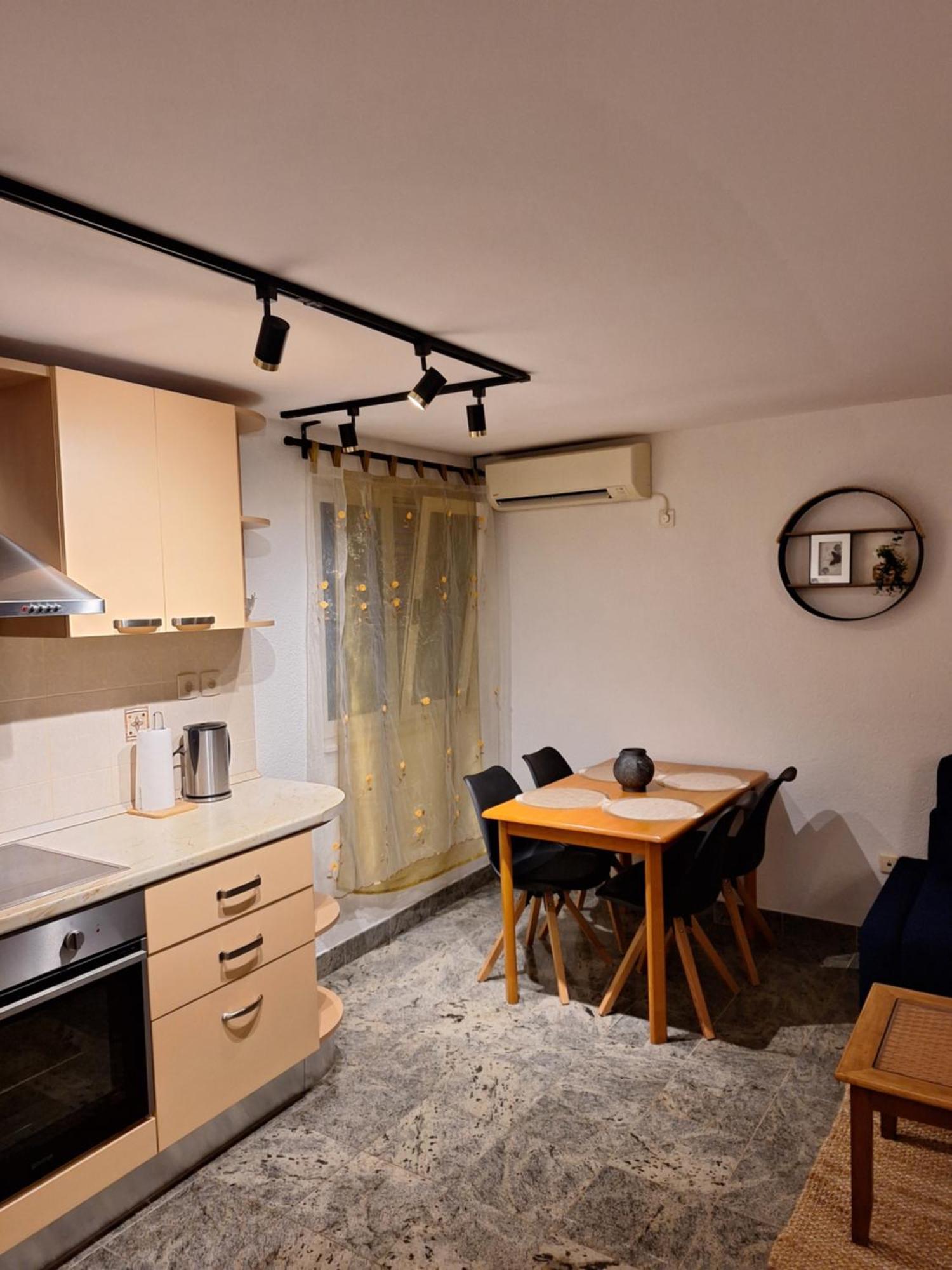 Apartments Romana Слатине Екстериор снимка