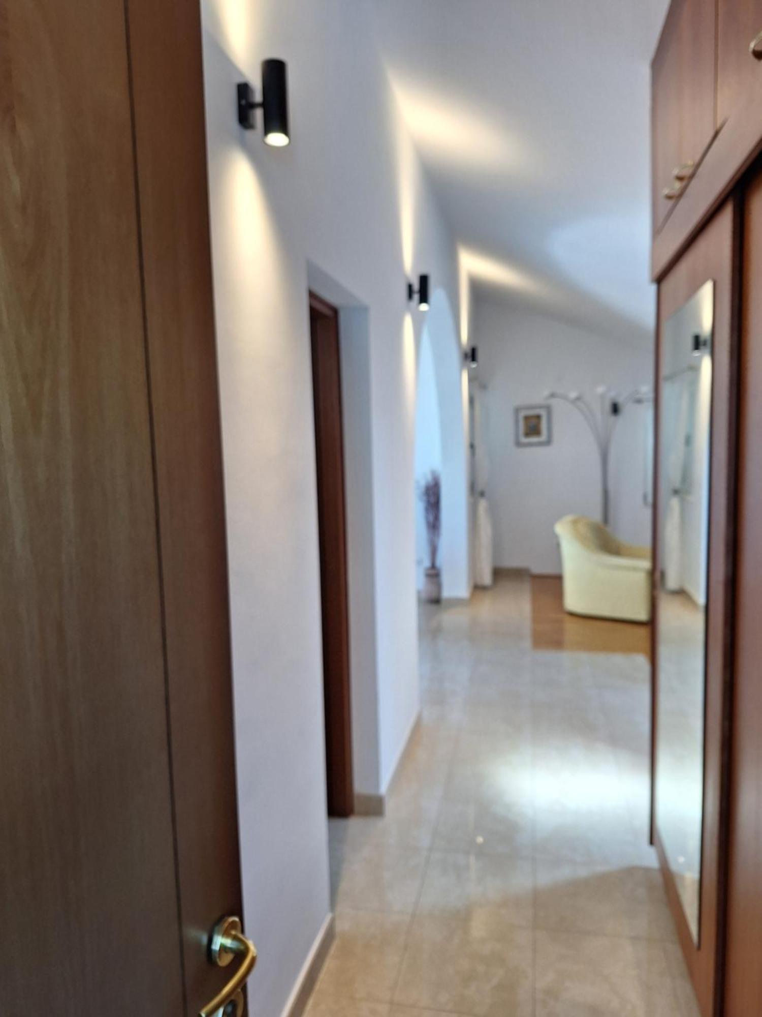 Apartments Romana Слатине Екстериор снимка