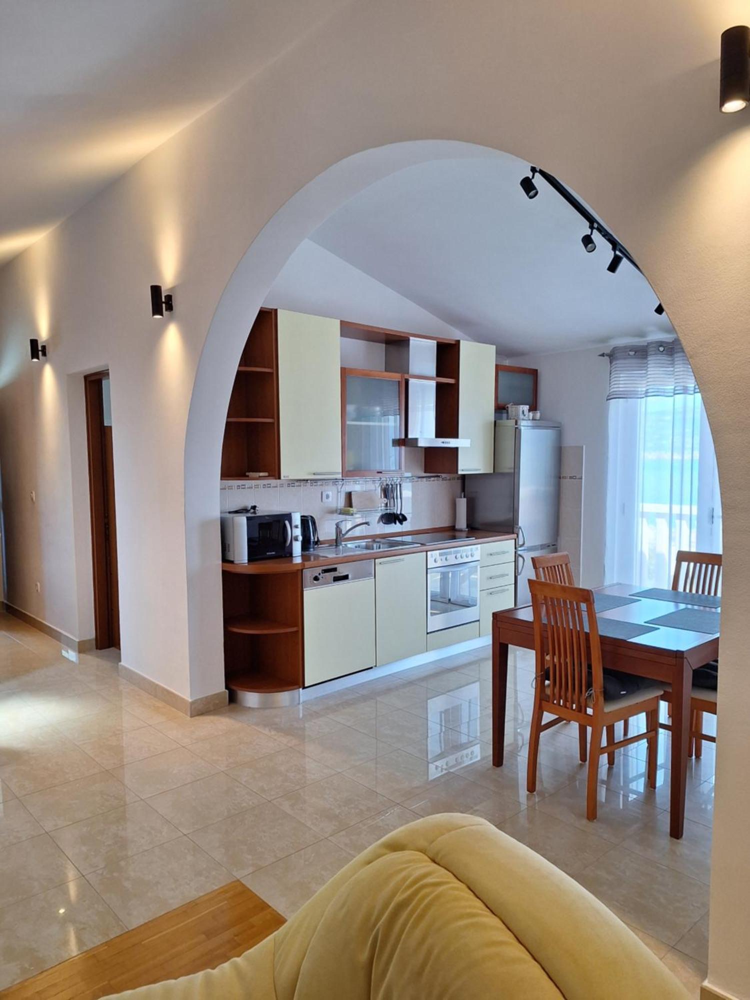 Apartments Romana Слатине Екстериор снимка