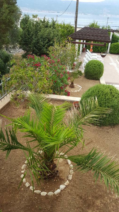 Apartments Romana Слатине Екстериор снимка
