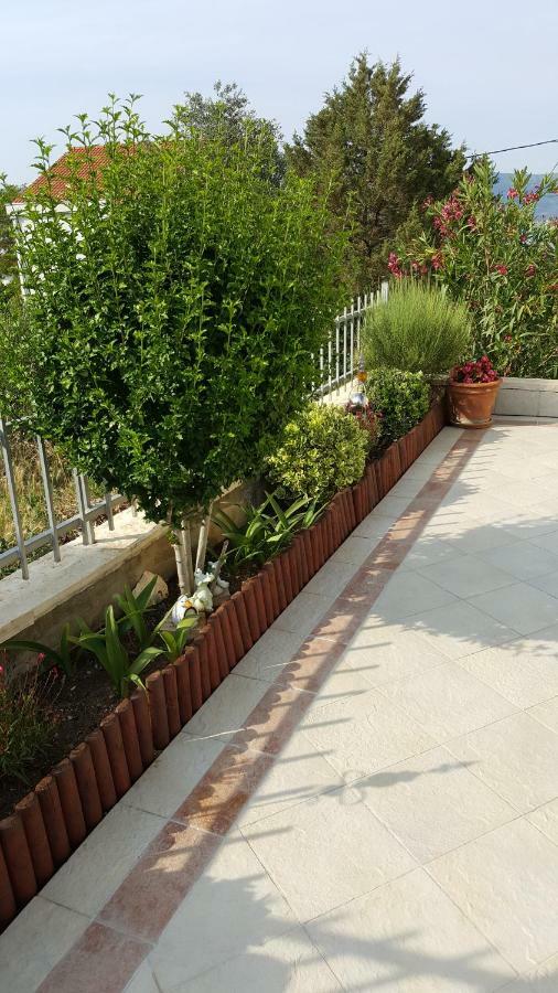 Apartments Romana Слатине Екстериор снимка